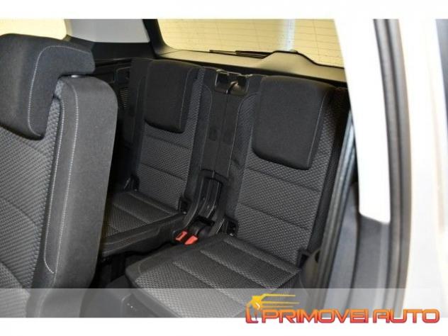 VOLKSWAGEN Touran 2.0 TDI 150 CV SCR DSG R-Line rif. 20496975 - Foto 4