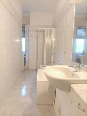 Ampio Bilocale di 76 mq Abitabile Subito con Balcone e Cantina – Vicino a Servizi e Passante FS - Foto 14