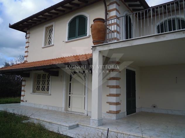 VILLA di 9 vani e di 240 mq (PIETRASANTA) rif. 533 - Foto 5