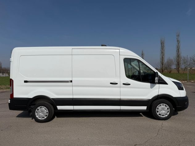 Ford Transit 2.0 Tdci L3H2 - 2022 - Foto 6
