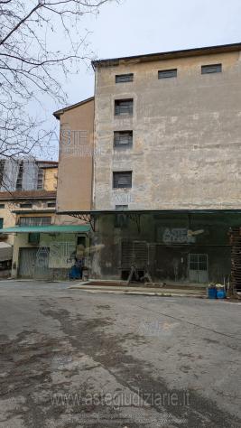 IMMOBILI-IMMOBILE COMMERCIALE-Via XX Settembre 23/25