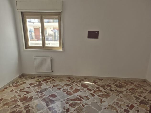 Appartamento con posto auto coperto zona Piazza indipendenza - Foto 14