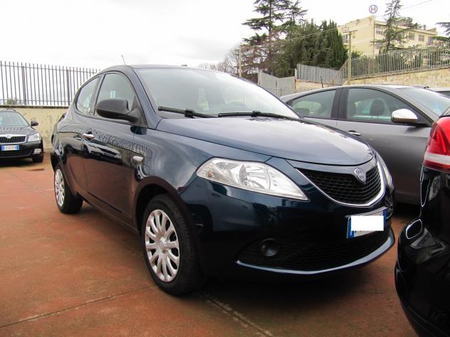 Lancia Ypsilon 1.2 69 CV 5 porte GPL Ecochic Silver - Foto 2