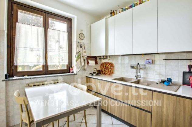 Villa di 150 m² con 4 locali e box auto in vendita a Besozzo - Foto 17