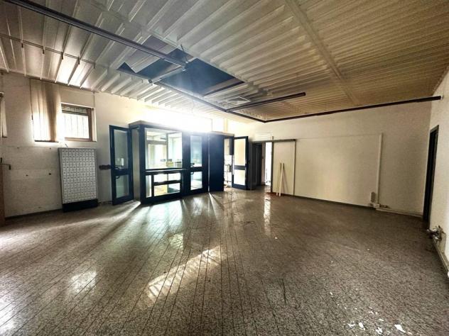 PALAZZINA INTERA UFFICI DA RISTRUTTURARE A OSNAGO - Foto 6