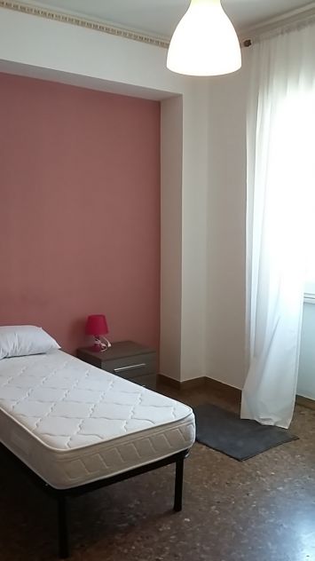 Camera a Studentessa