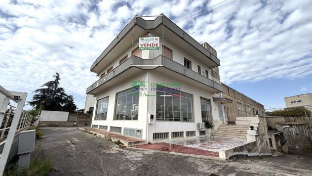 Rif. 9926 - Capannone commerciale in locazione "zona Masserie"