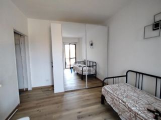 Monolocale con balcone a Pasteur M1