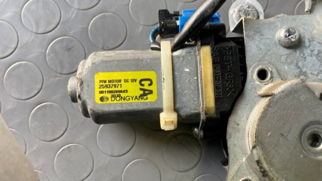 Alzacristallo posteriore SX Chevrolet Captiva del 2012 (25937971) - Foto 4