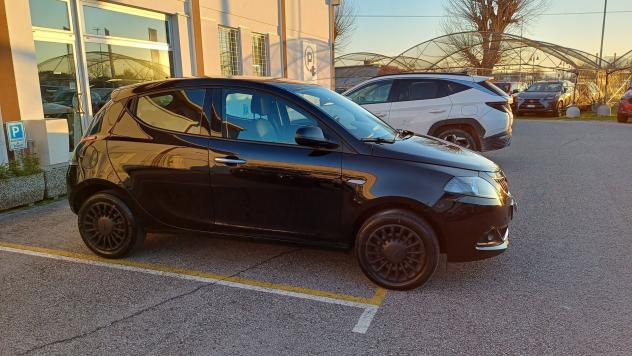 Lancia Ypsilon 1.0 FireFly 5 porte S&S Hybrid Silver - Foto 6