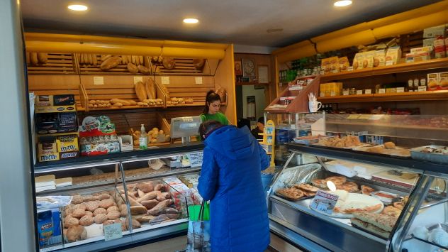 negozio 4 vetrine angolare a Corsico x alimentari etnici - frutta e verdura - Foto 3