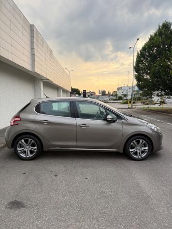 Peugeot 208 1.4 HDi 68 CV 5 porte Access - Foto 6
