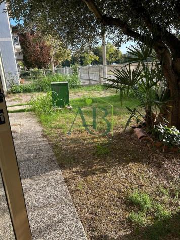 Casa libera su tre lati con giardino - Foto 10