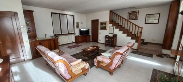 Casa indipendente di 300 m² con 5 locali e box auto doppio in vendita a Casorezzo - Foto 14