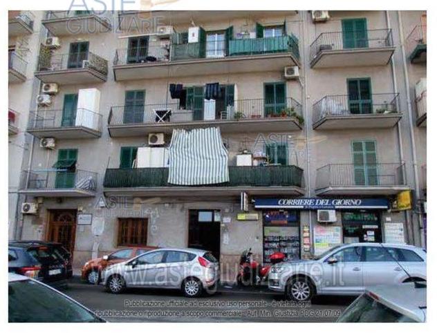 IMMOBILI-IMMOBILE RESIDENZIALE-Via Calabria, 74121 Taranto TA, Italia