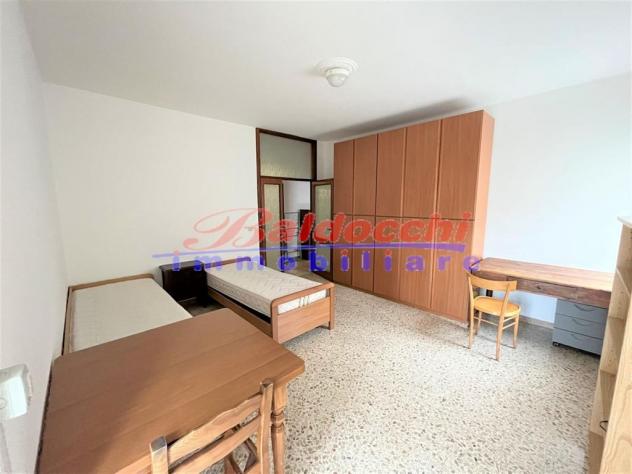 URBINO - Ampio quadrilocale con garage - Foto 8