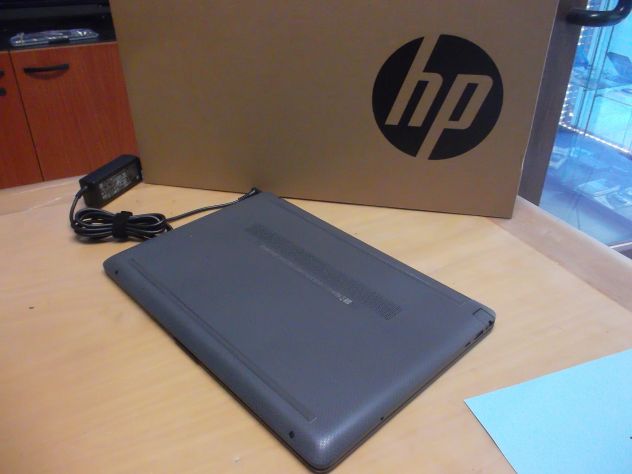 NOTEBOOK HP 255 G8 NUOVO+4GB+256SSD+WINDOWS 11+DIFETTO BATTERIA NON SI CARICA N - Foto 10