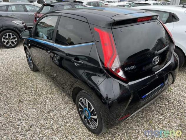 TOYOTA Aygo 1.0 72 CV x-trend rif. 19121077 - Foto 4