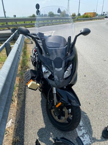 Compro auto incidentate sinistrate e moto incidentate sondrio t.3487444558 - Foto 8
