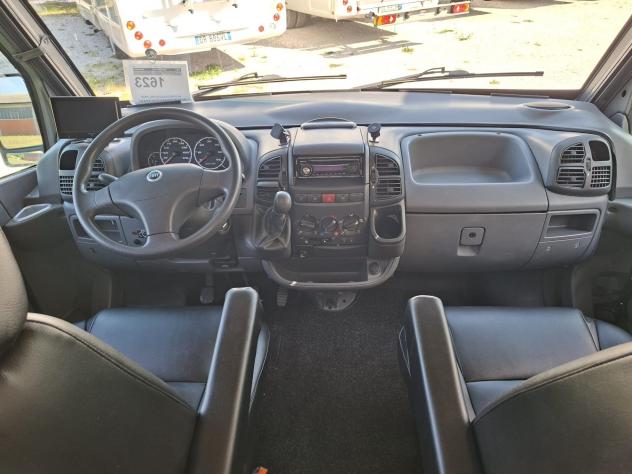 MOTORHOME LAIKA DUCATO DINETTE TRASVERSALE BASCULANTE GARAGE CLIMATIZZATORE FOTOVOLTAICO CAMPEGGIO CAMPER USATI GENERALI 1623 - Foto 6