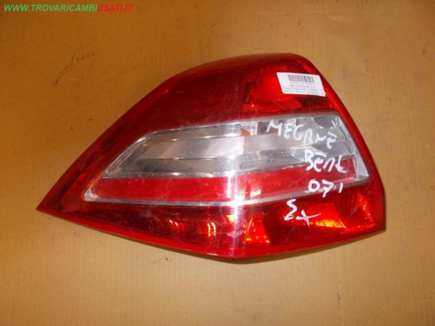 FANALE POST.S. 06  (4 PORTE) RENAULT MEGANE (C84/B84) 3p / 5p 999-U47526 Parti elettriche  Fanaleria  Fanali  Fanale post. sx. RENAULT - MEGANE 3p / 5