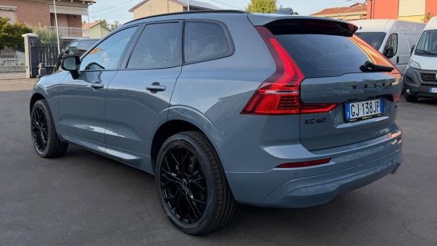 VOLVO XC60 B4 AWD 2.0 ESSENTIAL 197 CV - FULL LED, VIRTUAL COCKPIT, CARPLAY - Foto 6