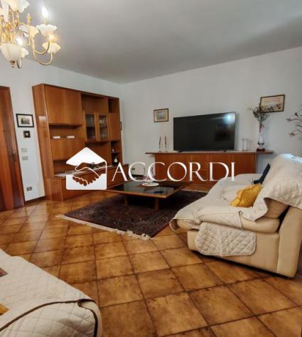 APPARTAMENTO INDIPENDENTE di 8 vani e di 352 mq (CAERANO DI SAN MARCO) rif. BL134 - Foto 6