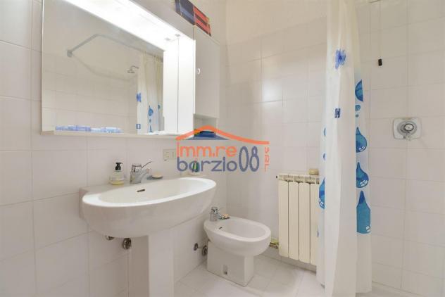 TRILOCALE CON BOX PALAZZINA CON PISCINA - INTROBIO - Foto 16