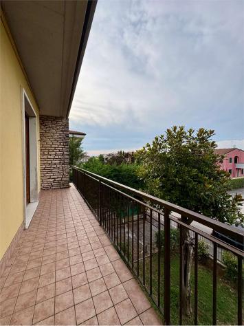 V005490 - AMPIO TRILOCALE CON TERRAZZO ANGOLARE E GARAGE - Foto 19