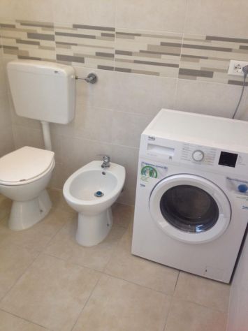 Fronte ospedali di PE, affittasi a studentessa stanza matr. con bagno privato - Foto 9