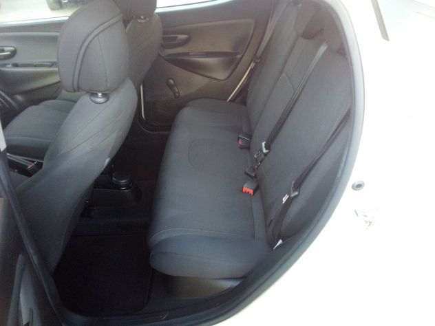 ADATTA per NEOPATENTATI LANCIA Ypsilon 1.2 Benzina/GPL ECOCHIC - Foto 7