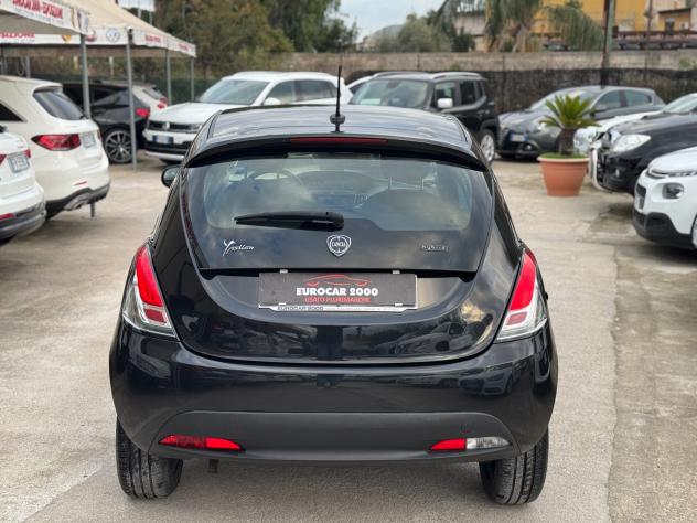 Lancia Ypsilon 1.0 FireFly 5 porte S&S Hybrid Silver - Foto 5