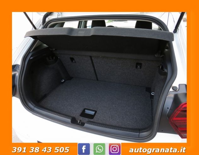 Volkswagen Polo 1.0 EVO COMFORTLINE 80CV Navi. - Foto 9