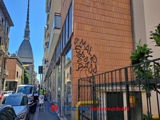 Immobile di 164 m² con 4 locali in affitto a Torino