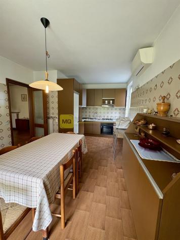Villa indipendente con giardino privato e box di 100 mq a Galbiate - Foto 16