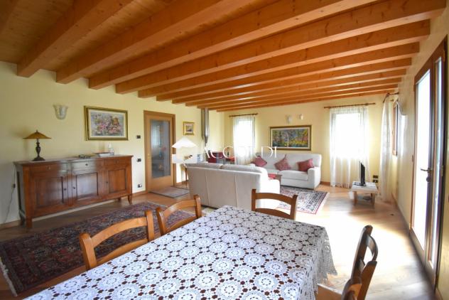 CASA INDIPENDENTE di 9 vani e di 300 mq (SAN PIETRO DI FELETTO) rif. GA12 - Foto 2