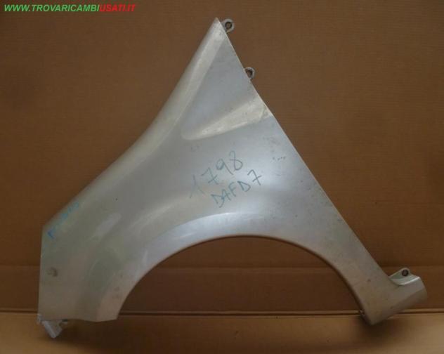PARAFANGO ANT.S.(in plastica) ARGENTO  Carrozzeria  Lamierati esterni  Fiancate  Parafango ant. RENAULT - MODUS - 01-10-2004 - 01-02-2008, RENAULT - M