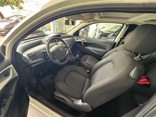 Lancia Ypsilon 2 serie 1.2 - Foto 9