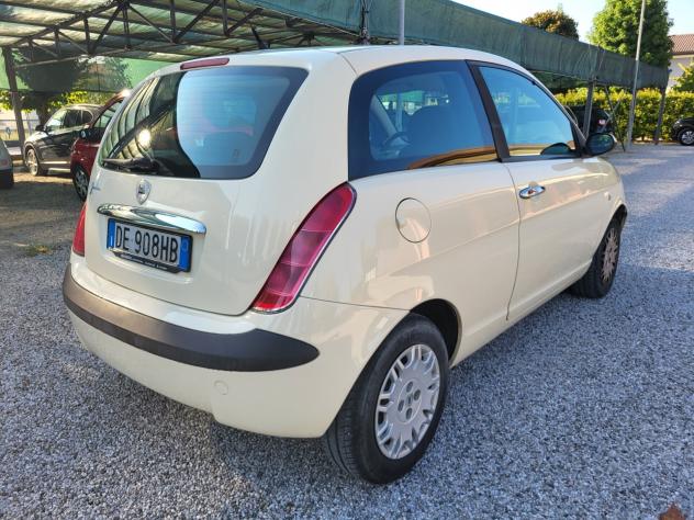 Lancia Ypsilon 1.3 MJT 75 CV Platino - Foto 4