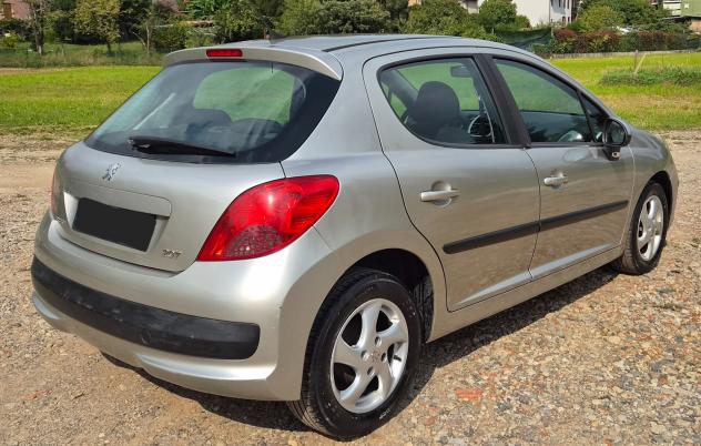 Peugeot 207 1.4 8V 75CV 5p. X Line - Foto 10