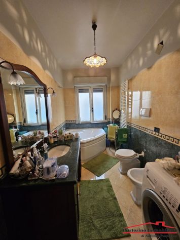 Reggio Campi - Casa indipendente su 2 livelli con terrazza,giardino e dependance - Foto 7