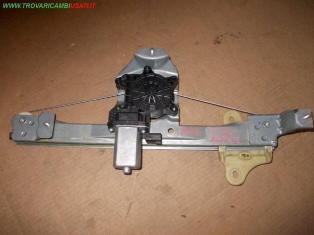 ALZACRISTALLO ELETTR. PORTA POST. S. 2 FILI RENAULT CAPTUR (J87)  Carrozzeria  Lamierati esterni  Porte  Alzacristallo por RENAULT - CAPTUR - 01-04-20