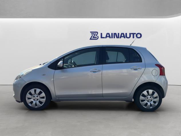 Toyota Yaris Yaris 5p 1.3 - Foto 3