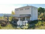 VILLA PADRONALE CON TERRENO AGRICOLO