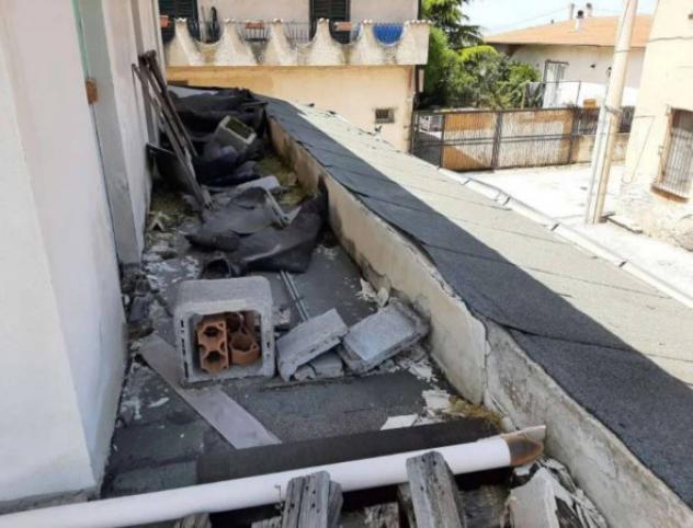 Immobile in asta di 334 m², box auto in vendita a Gioia dei Marsi - Foto 2