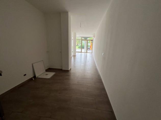 Immobile di 70 m² con 1 locale in affitto a Iseo - Foto 11