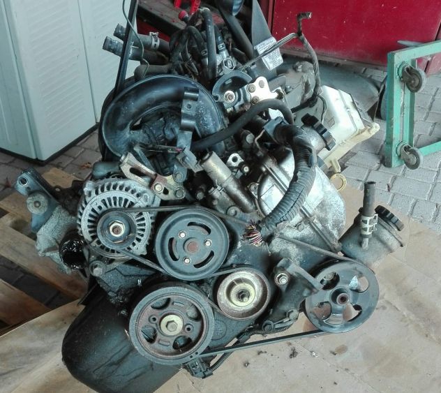 Motore toyota yaris benzina