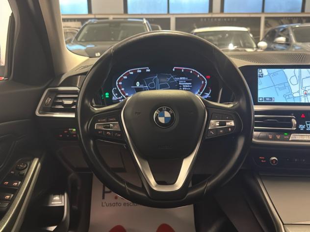BMW Serie 3 318d Touring MHEV auto Navi Cruise Black Pack - Foto 9