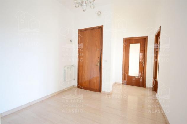 Albenga, soleggiato e centralissimo appartamento con terrazzo in centro - Foto 14