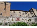 Palazzo / Stabile di 292 m² con più di 5 locali in vendita a Fabro